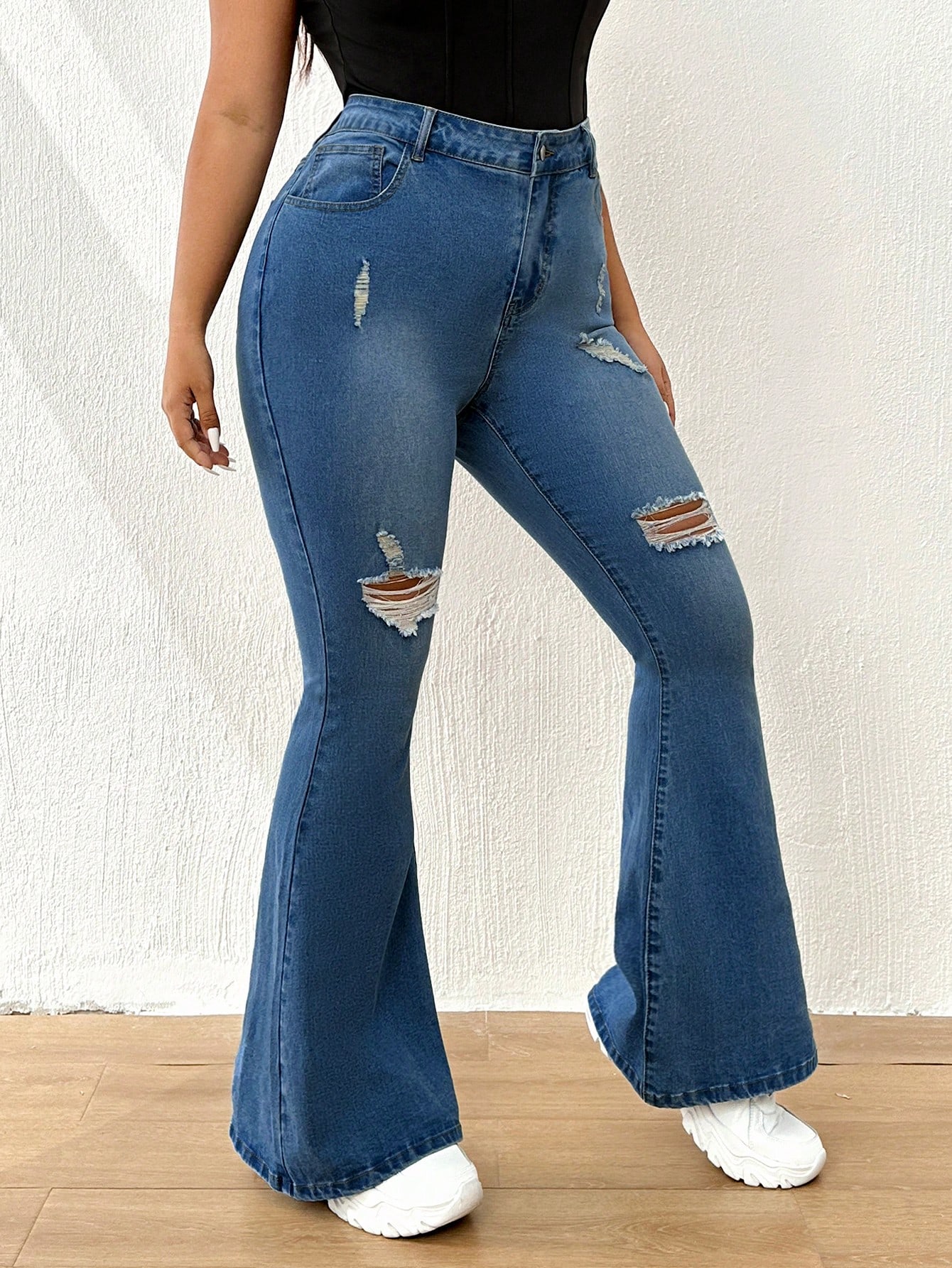 EZwearPlusRippedFlareLegJeans_21582246_details_2