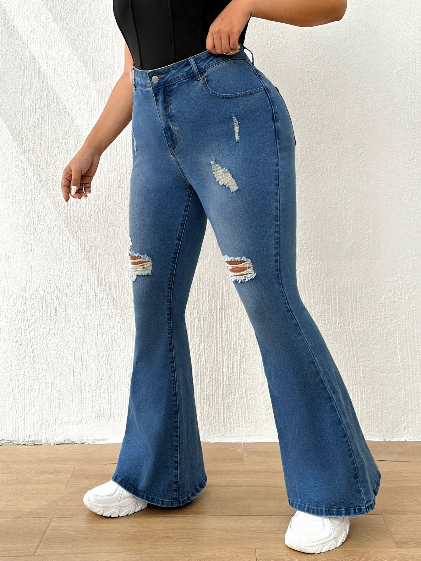 EZwearPlusRippedFlareLegJeans_21582246_details_3