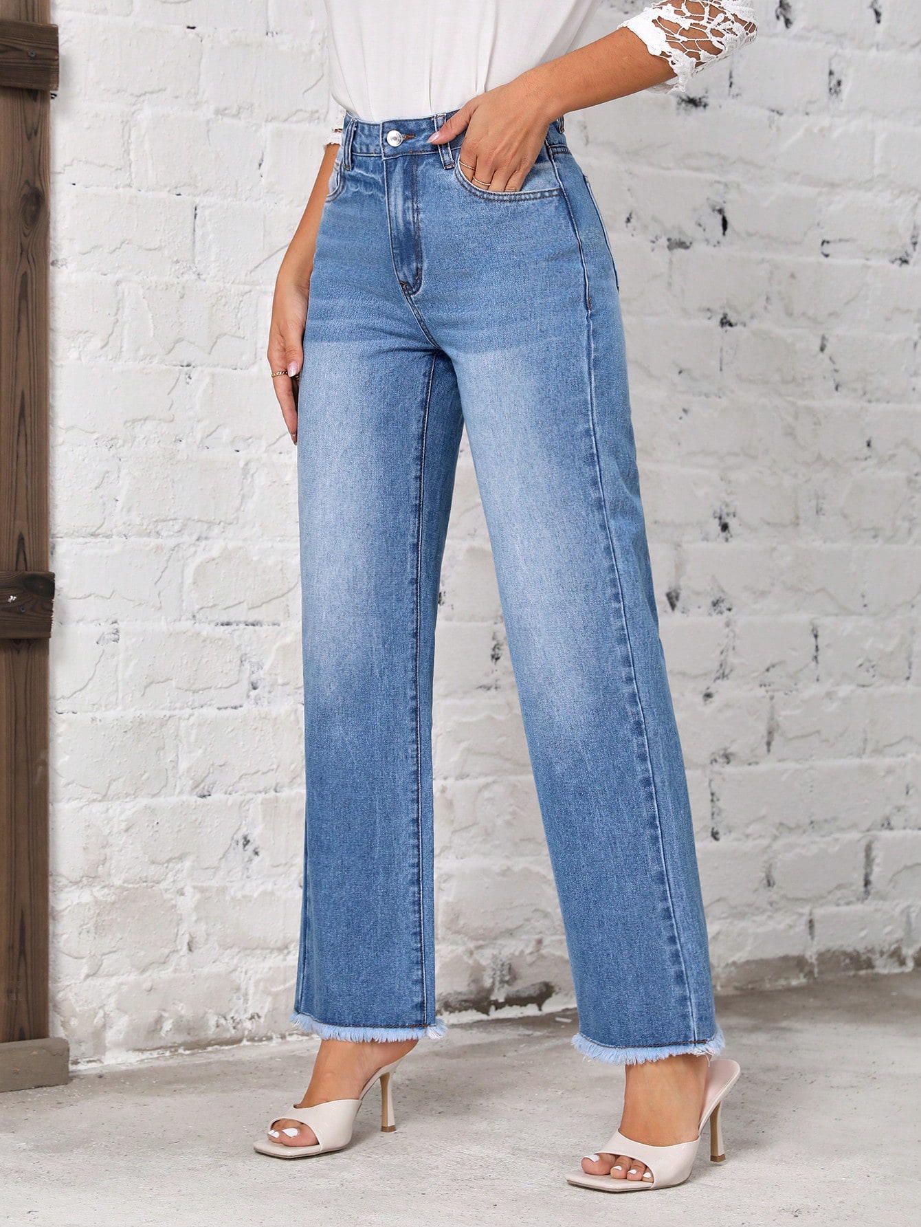 LUNERawHemStraightLegJeans_22314417_details_3