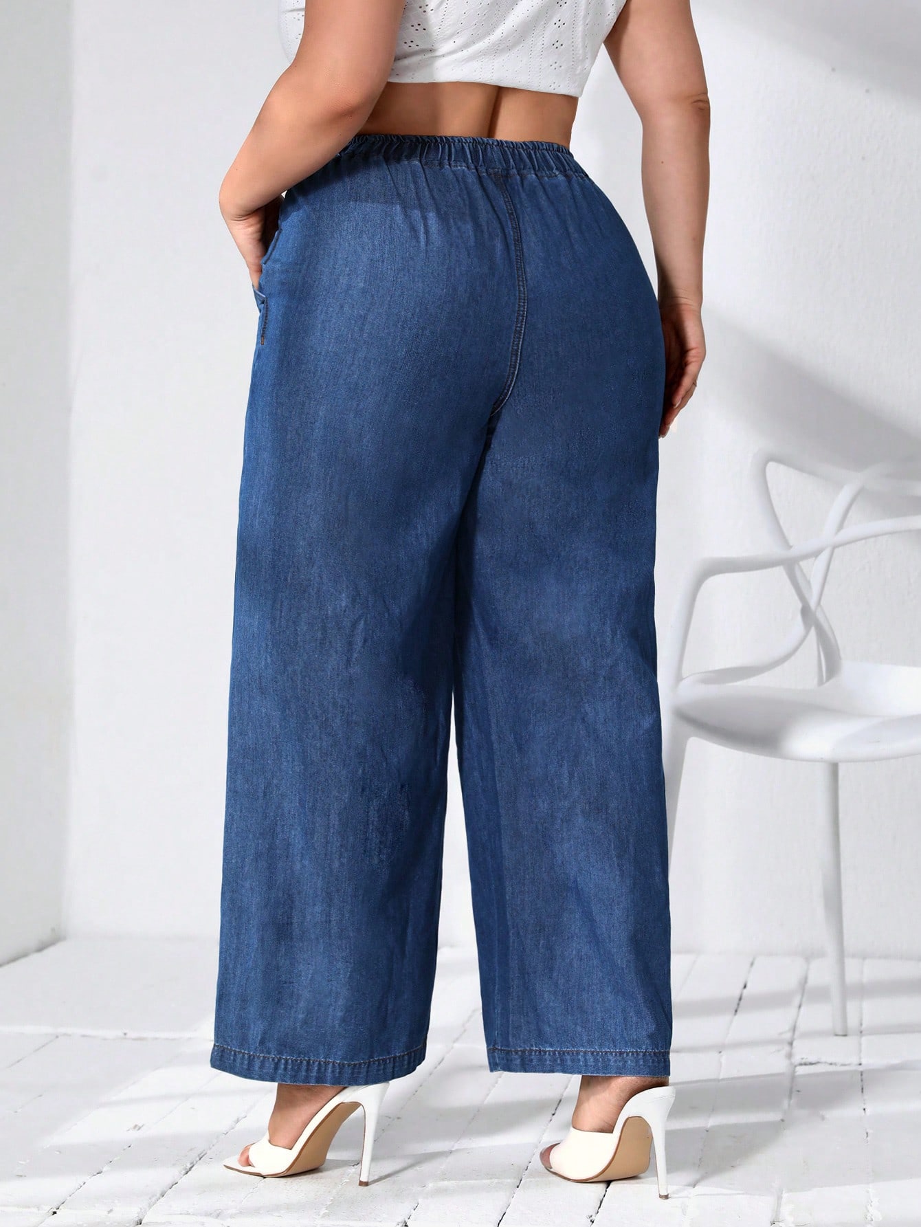 EssncePlusElasticWaistWideLegJeans_17597496_details_1