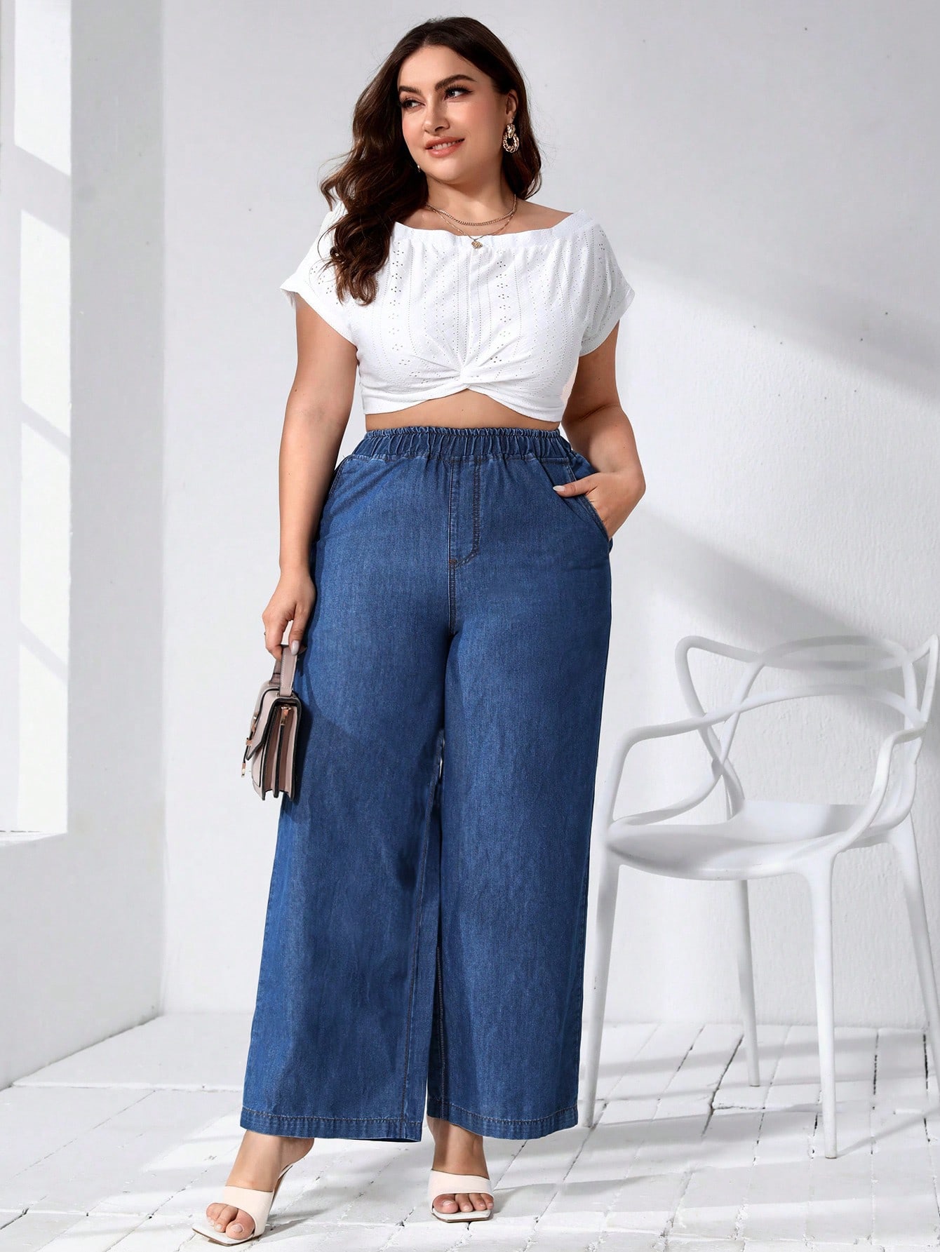 EssncePlusElasticWaistWideLegJeans_17597496_details_2