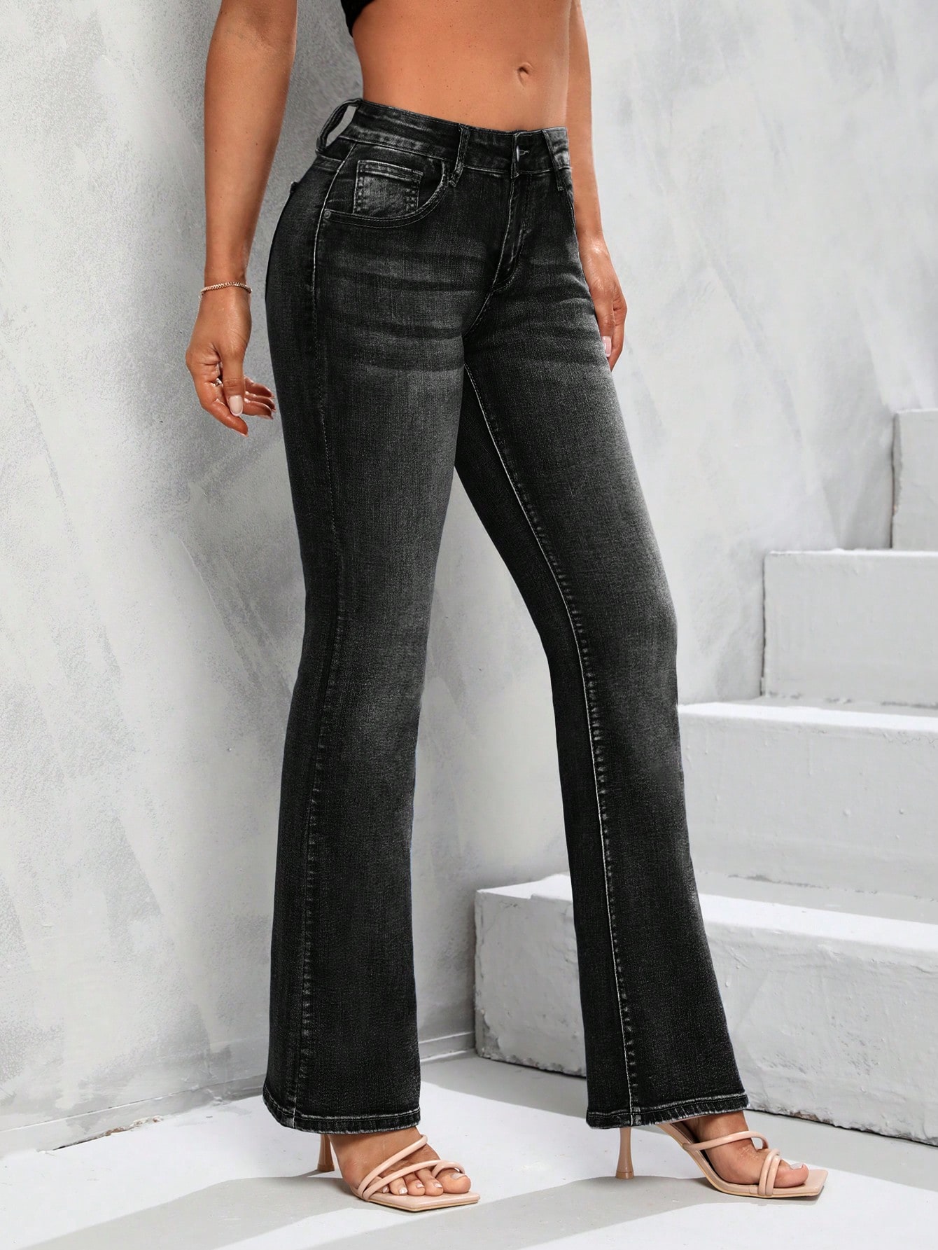 EssnceSlantPocketFlareLegJeans_23038222_details_3