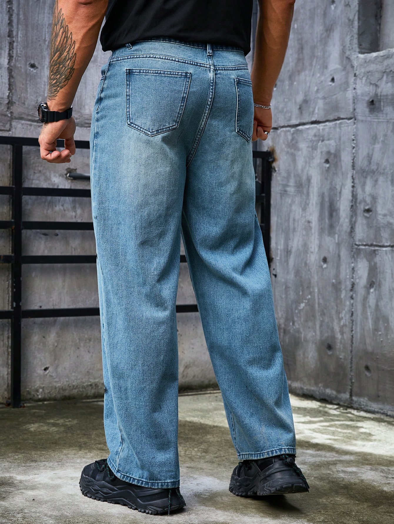 ManfinityEMRGMenStarPrintStraightLegJeans_19254948_details_1