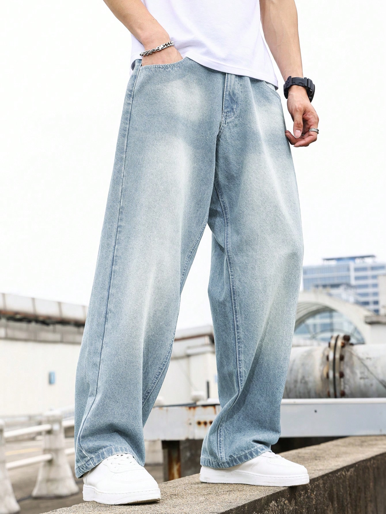 MenSlantPocketStraightLegJeans_24198909_details_0