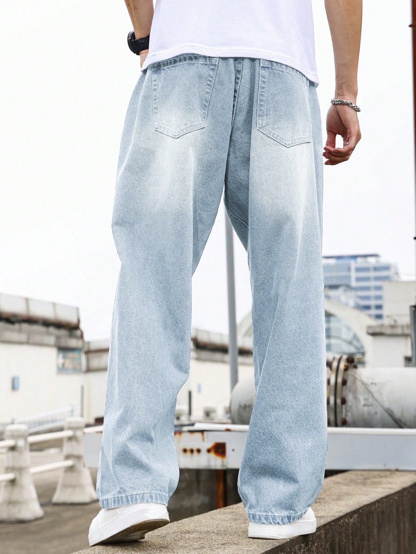 MenSlantPocketStraightLegJeans_24198909_details_1