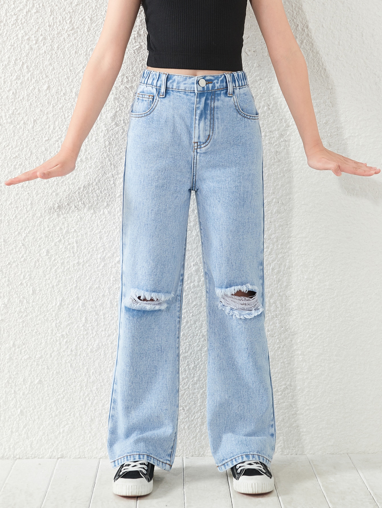 GirlsRippedStraightLegJeans_13806774_details_0