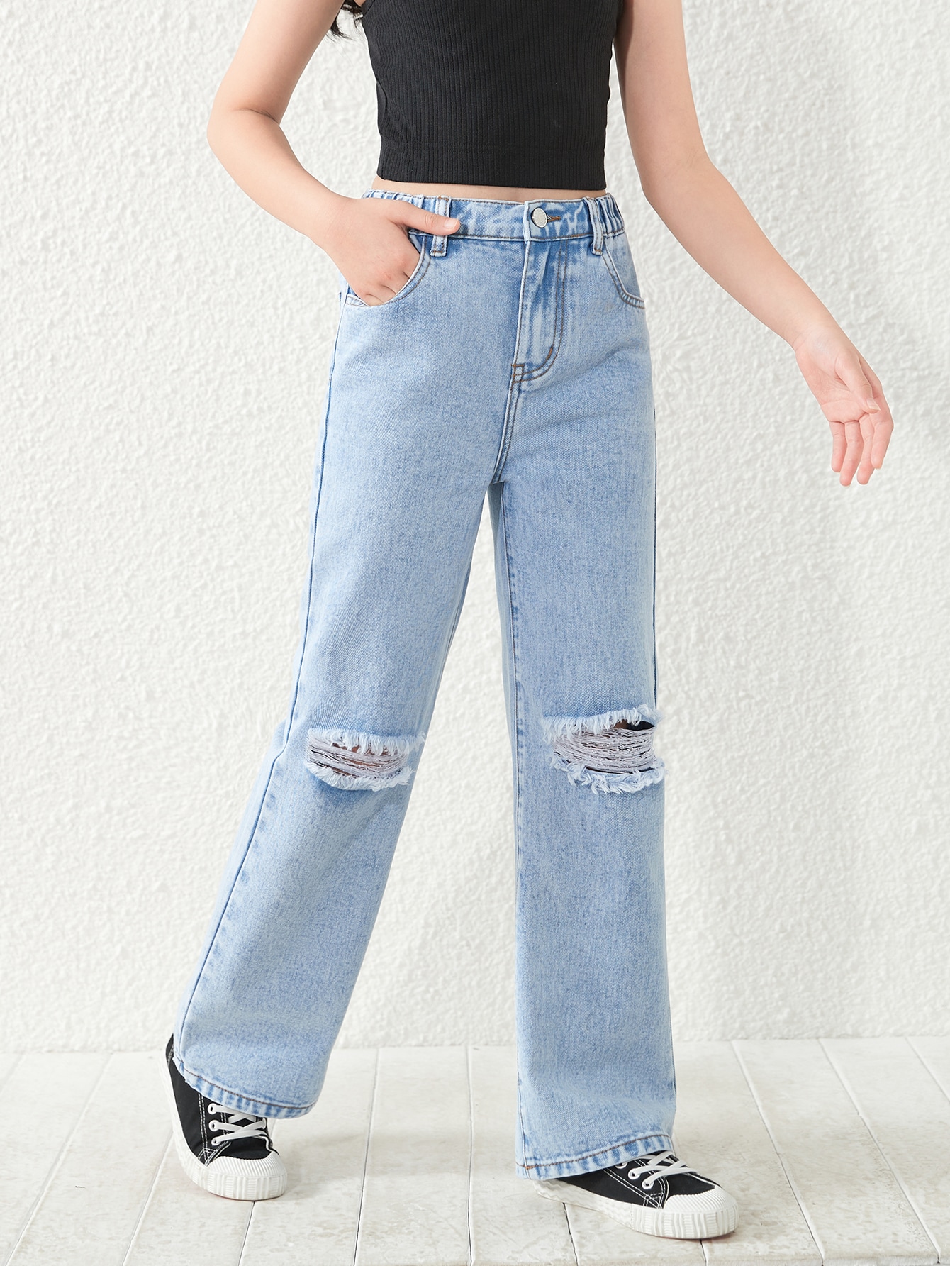 GirlsRippedStraightLegJeans_13806774_details_2