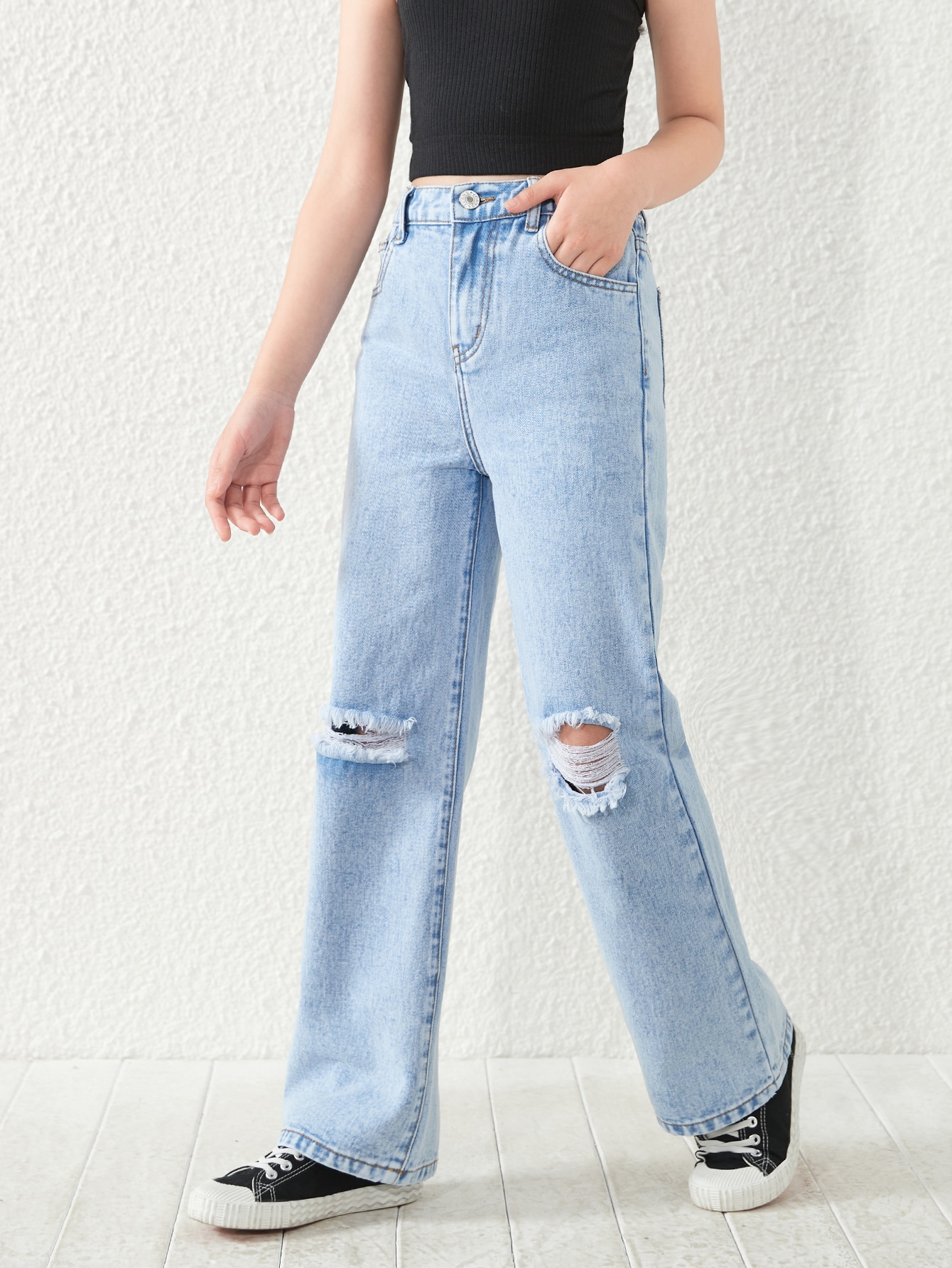 GirlsRippedStraightLegJeans_13806774_details_3