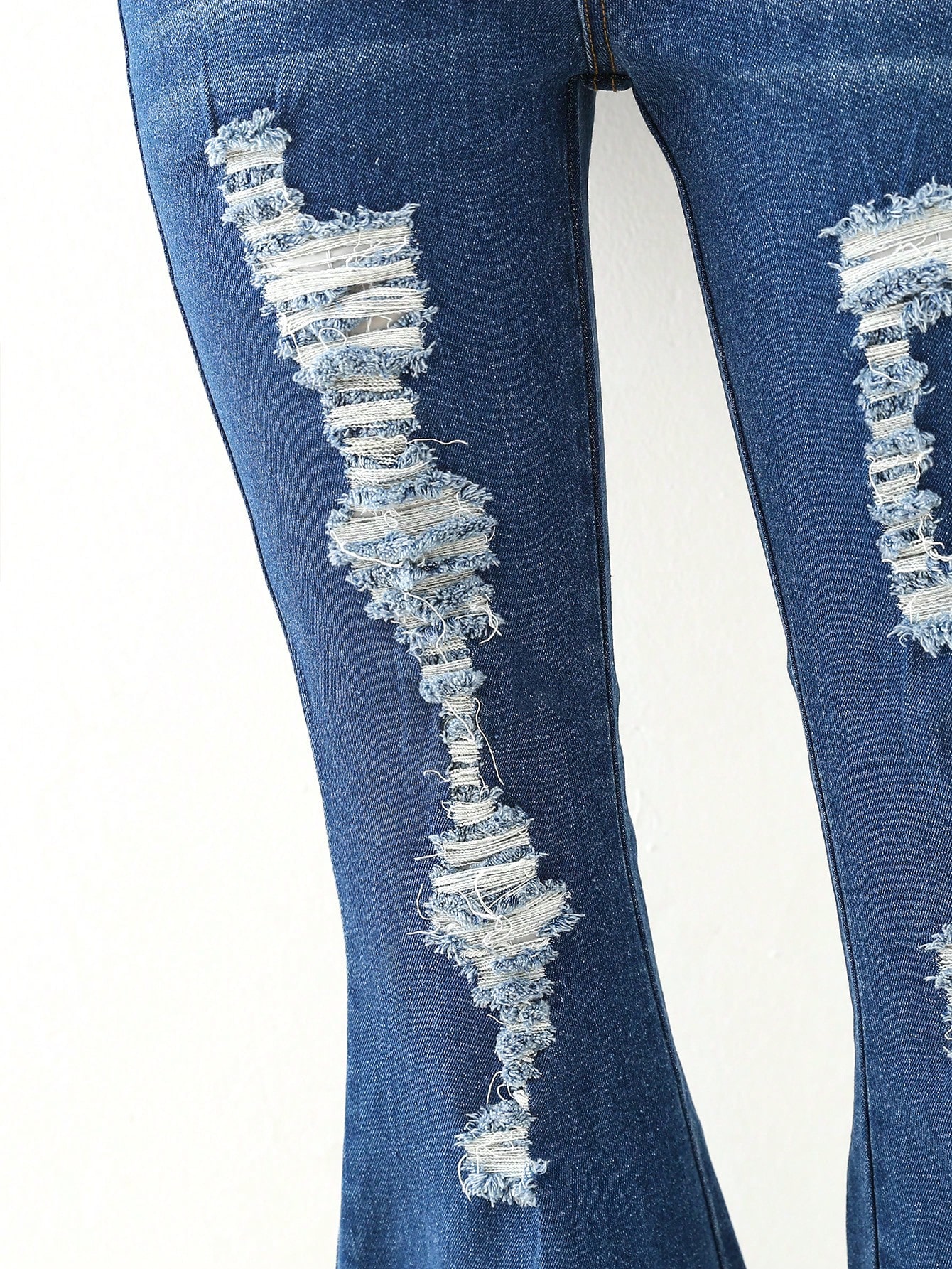 TeenGirlRippedFlareLegJeans_23684746_details_3