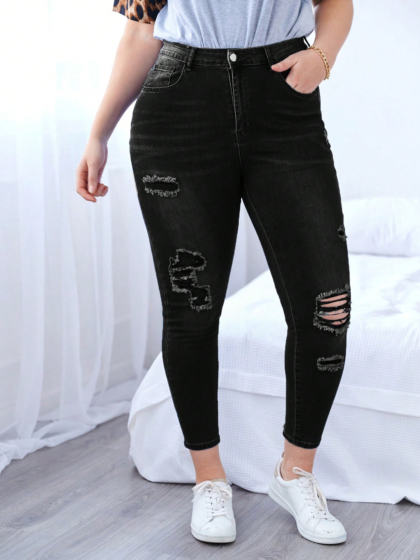 EMERYROSEPlusRippedSkinnyJeans_23703807_details_0