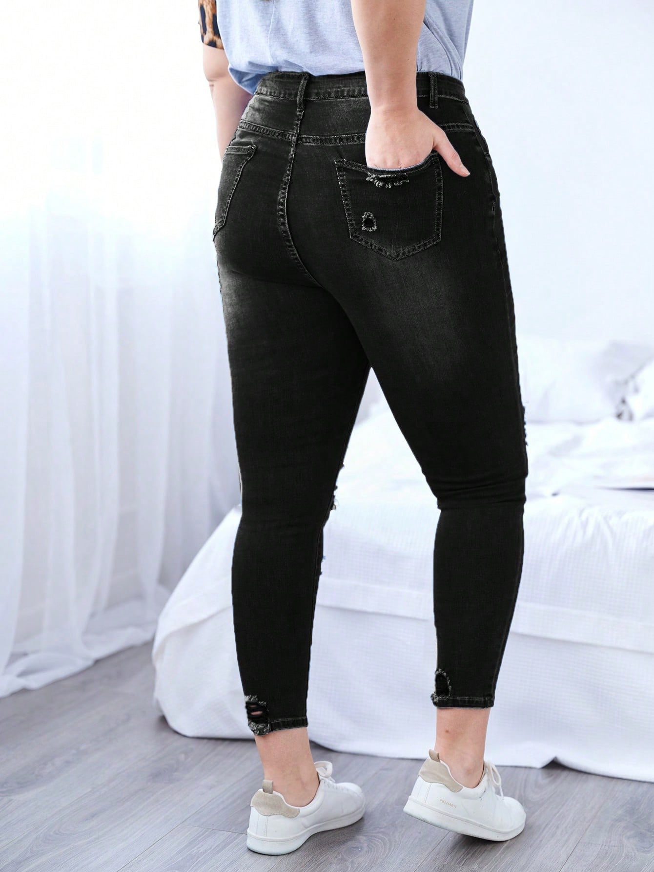 EMERYROSEPlusRippedSkinnyJeans_23703807_details_2