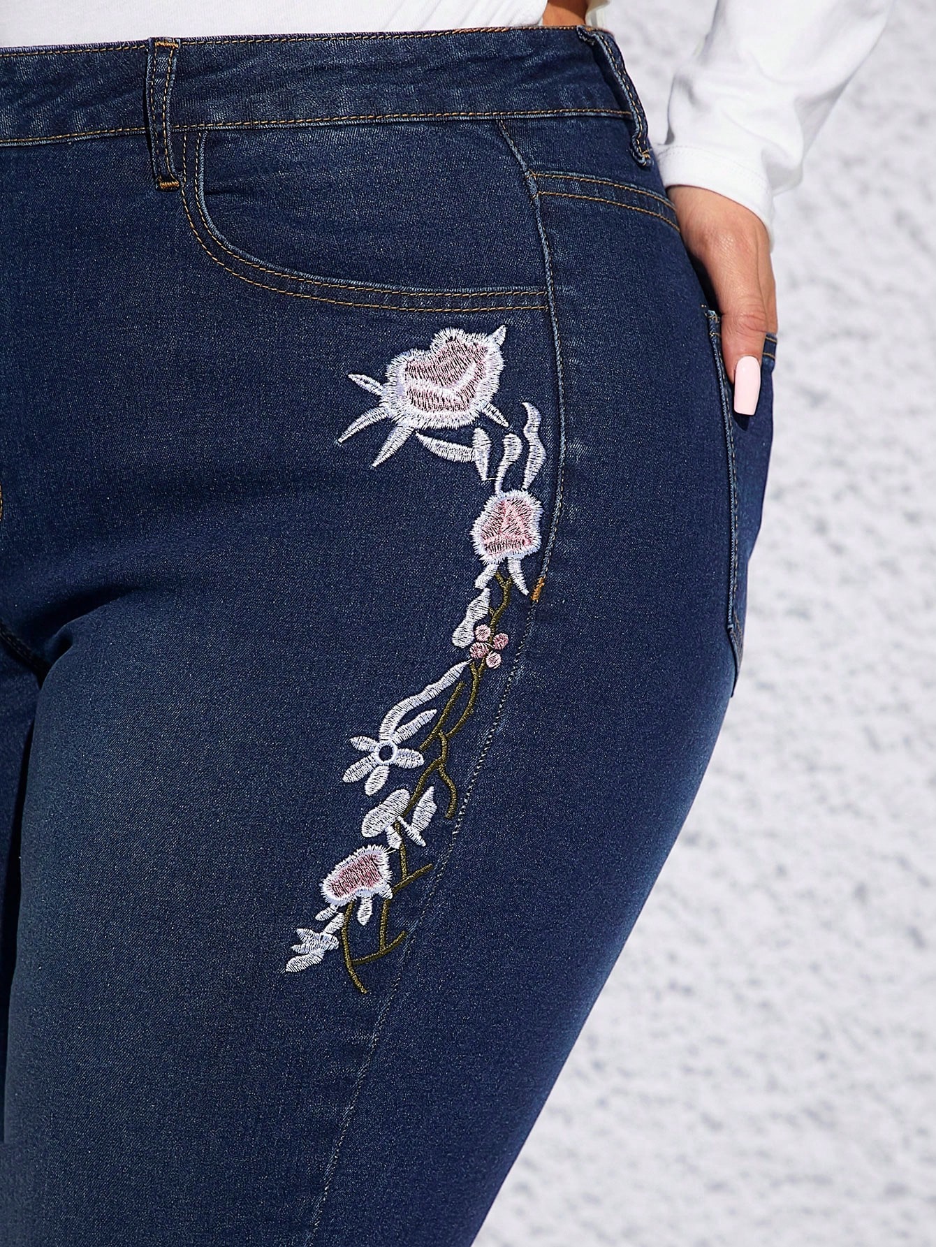 SXYPlusFloralEmbroiderySkinnyJeans_20163807_details_3