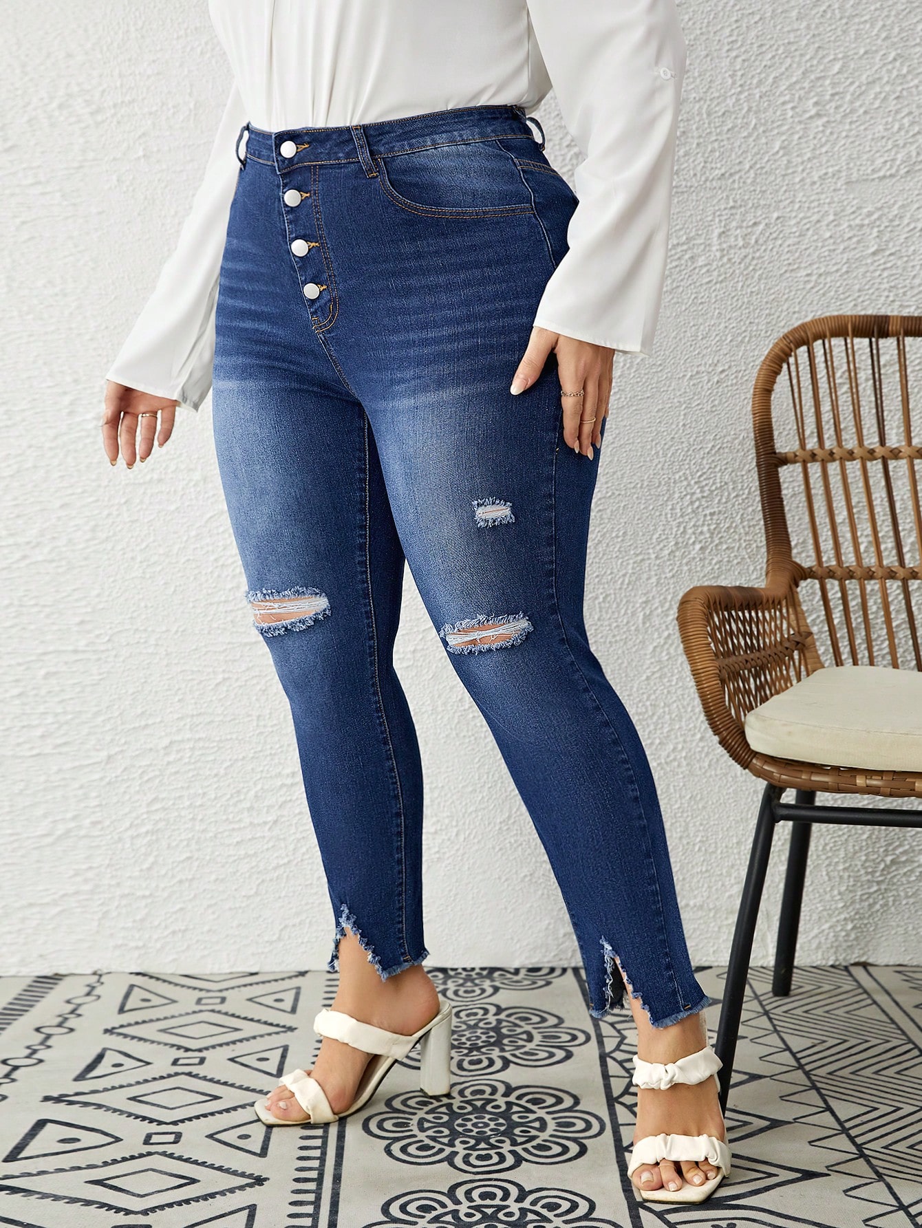 LUNEPlusButtonFlyRippedRawCutSplitHemSkinnyJeans_23297105_details_5