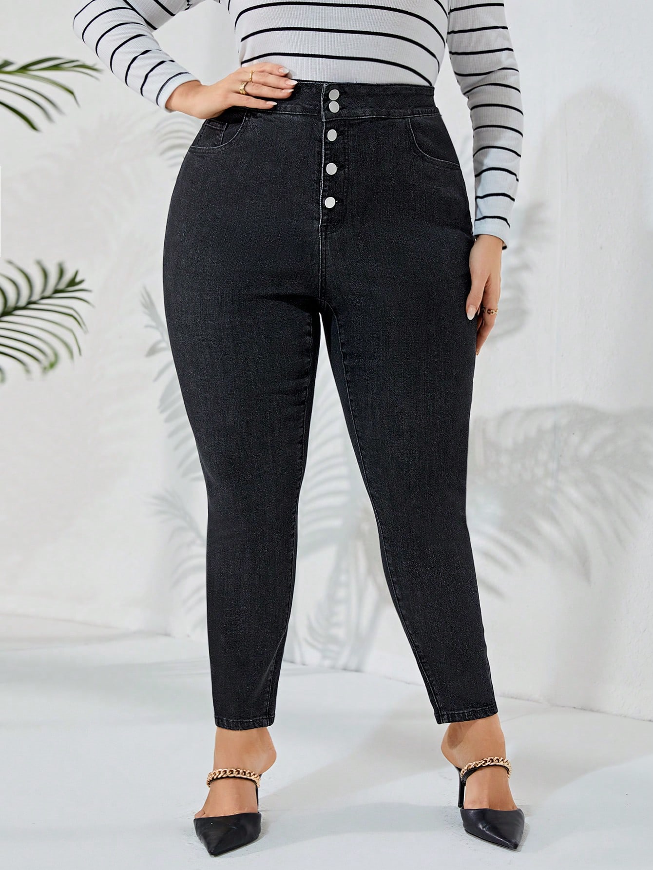 PrivéPlusButtonFlySkinnyJeans_22820951_details_3