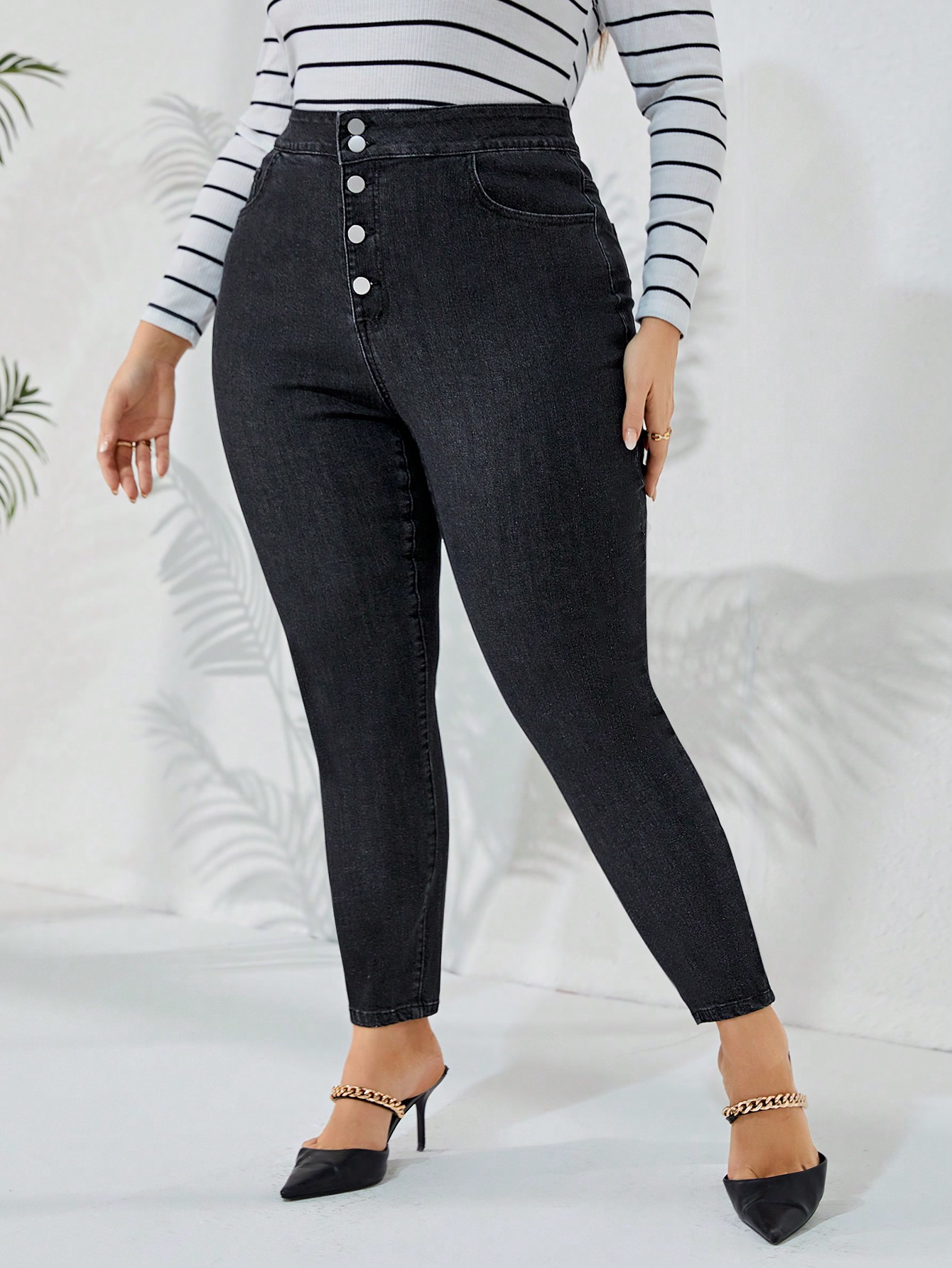 PrivéPlusButtonFlySkinnyJeans_22820951_details_4