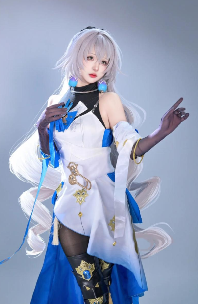 布洛妮娅COSPLAY4