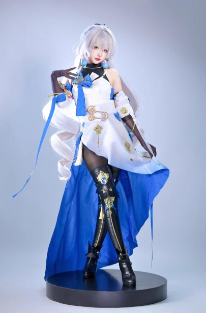 布洛妮娅COSPLAY2