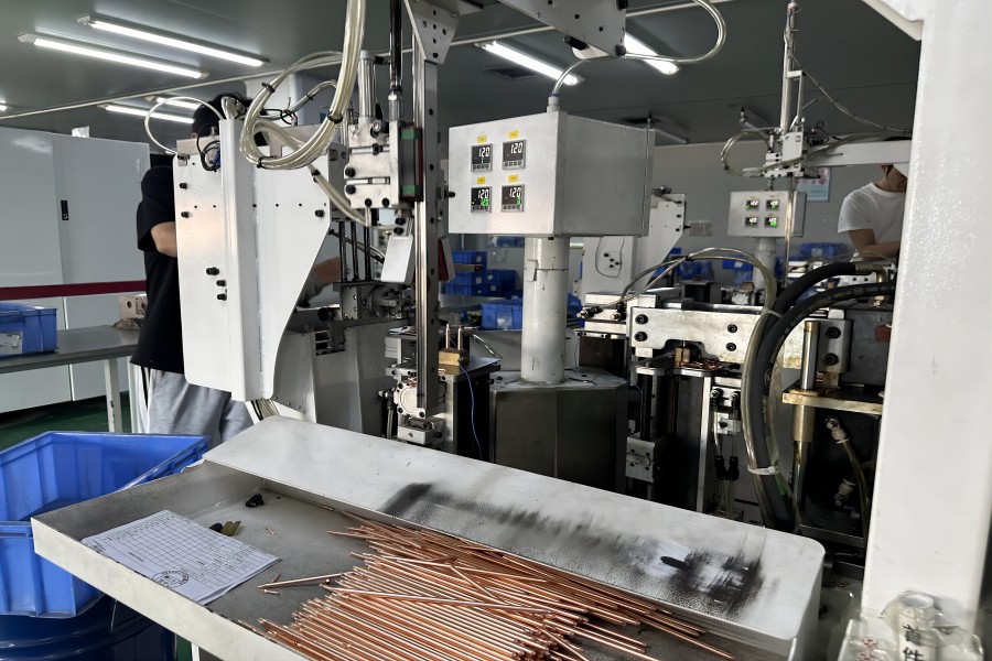 Heat pipe production equipment