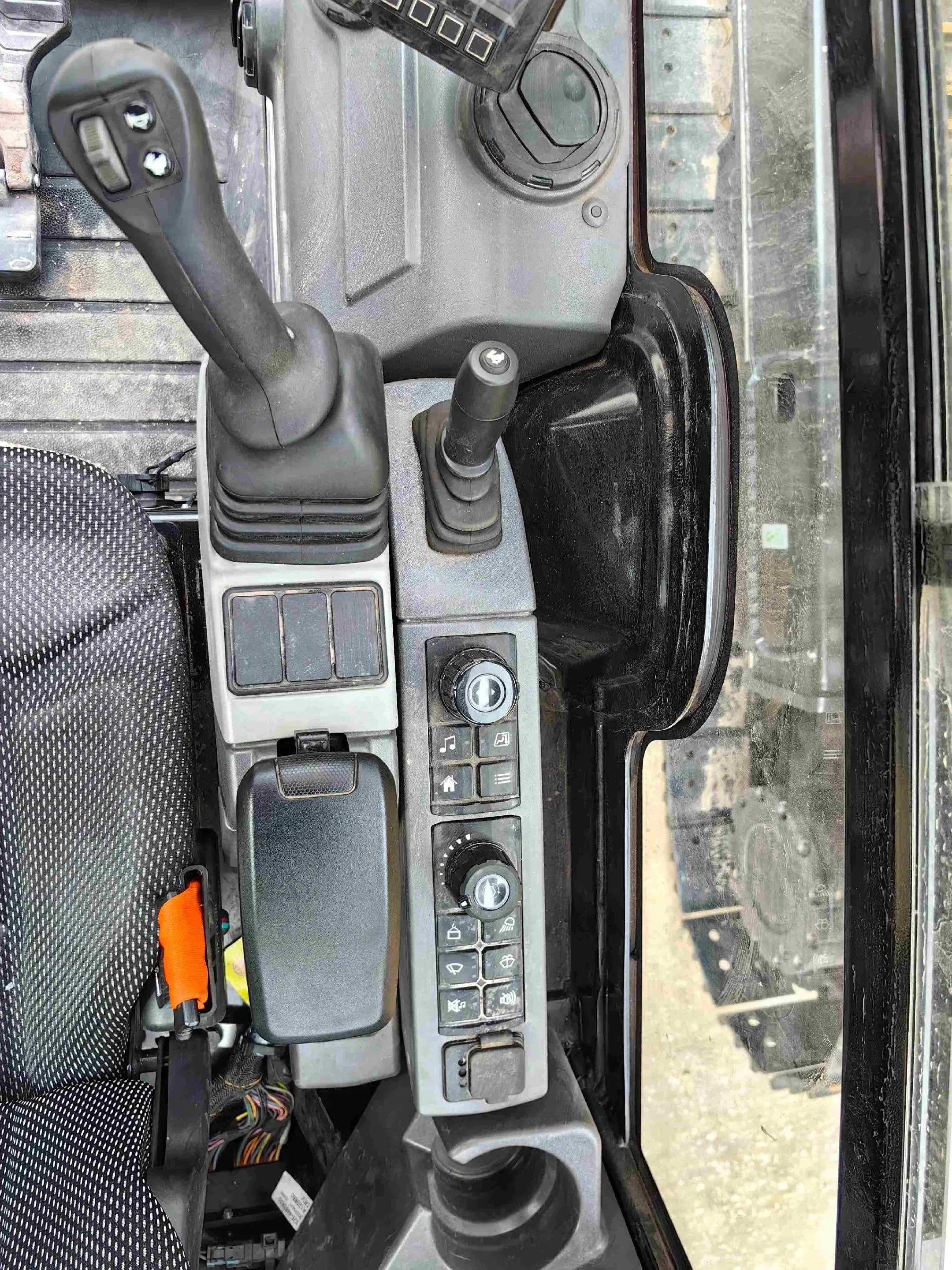 oqpasfzoqws9doaqazjeakeecezfi4ftodlsad_tplv-dy-aweme-images_q75-6