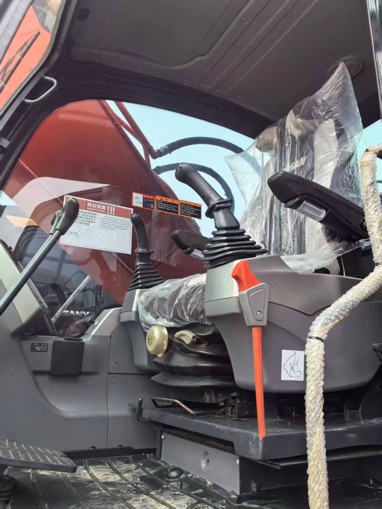 oueqiaeaepgdakb0qiddvgy4afwagiawebr4ei_tplv-dy-aweme-images_q75-14