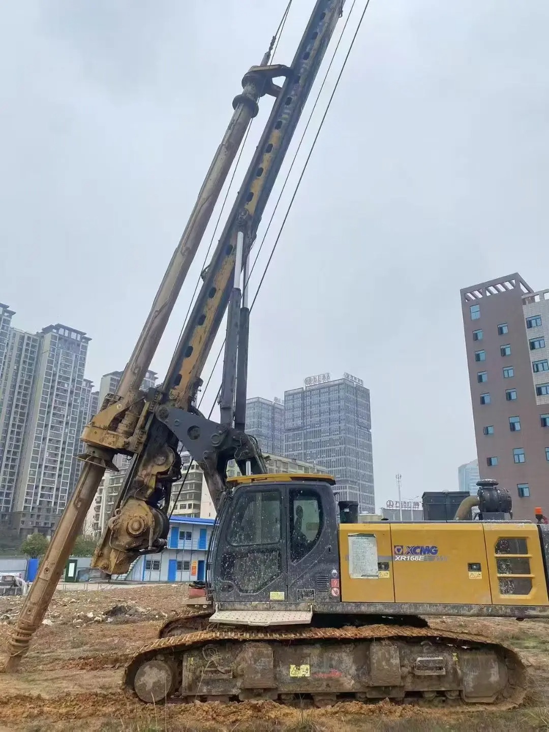 oajvdftlae5cqmmsraogfczeiw9jaaggfawaiz_tplv-dy-aweme-images_q75