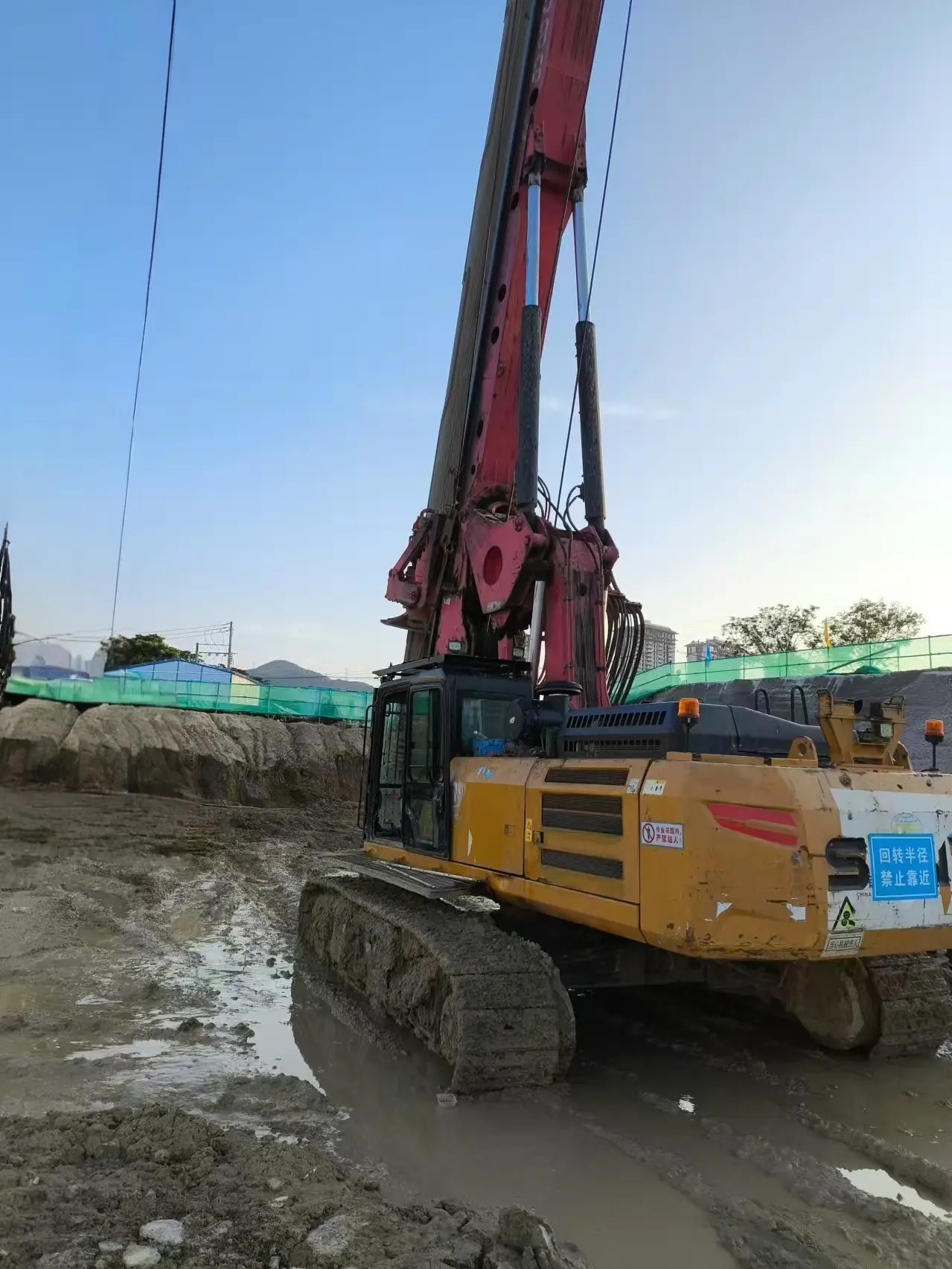 ouuamhptia3gh1sv5diia3eakpmjiaagi1wab_tplv-dy-aweme-images_q75-1