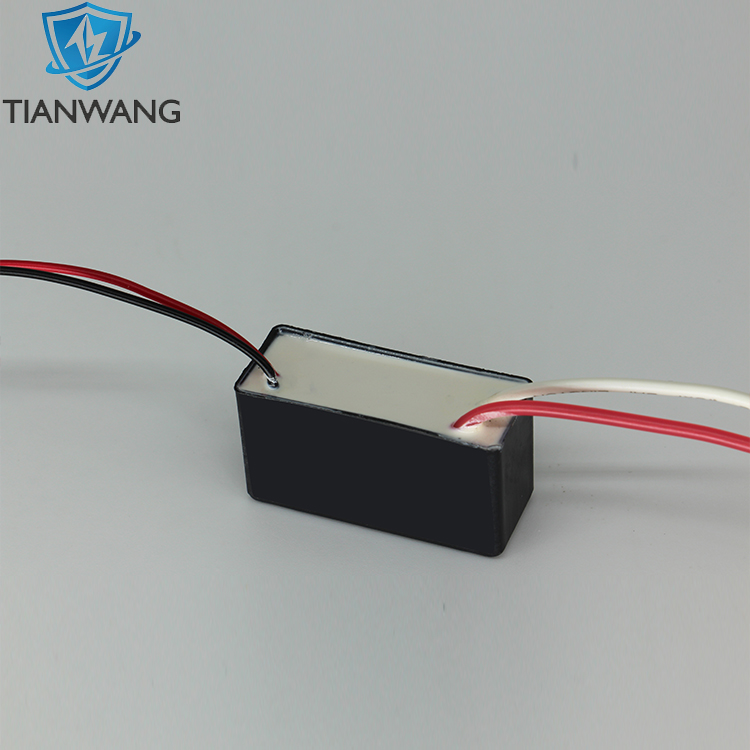 High Voltage Electrostatic Transformer